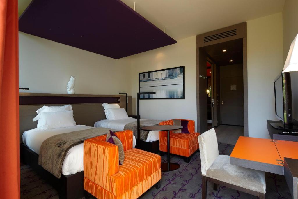 Hotel Chateau De Mery Room photo
